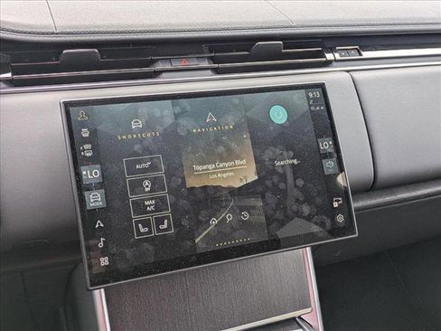 New 2025 Land Rover Range Rover SE image 12