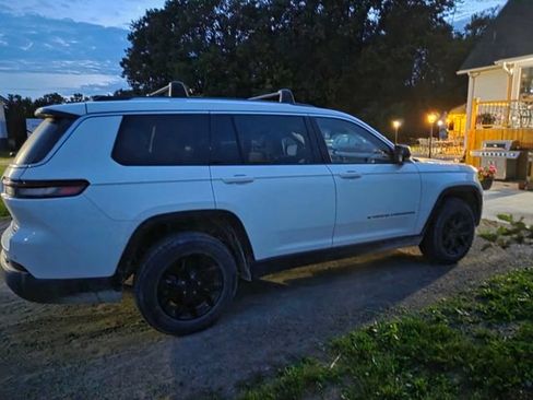Used 2021 Jeep Grand Cherokee L Limited AWD/4WD image 2