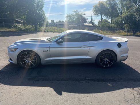 Used 2015 Ford Mustang GT Premium w/ Equipment Group 401A RWD image 5