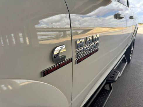 Used 2018 RAM 2500 Laramie w/ Sport Appearance Group AWD/4WD image 11