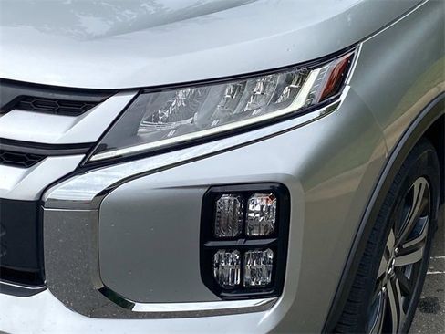 Used 2021 Mitsubishi Outlander Sport Black Edition image 5