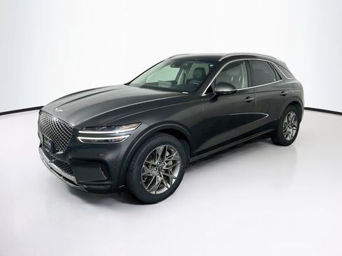 Used 2025 Genesis GV70 2.5T AWD/4WD image 3