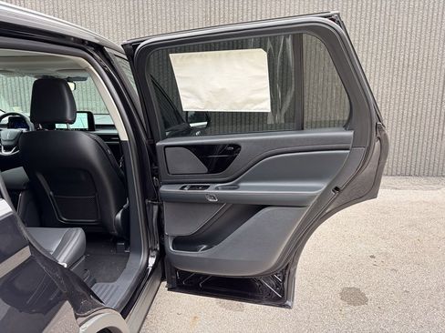 New 2026 Lincoln Aviator AWD image 31