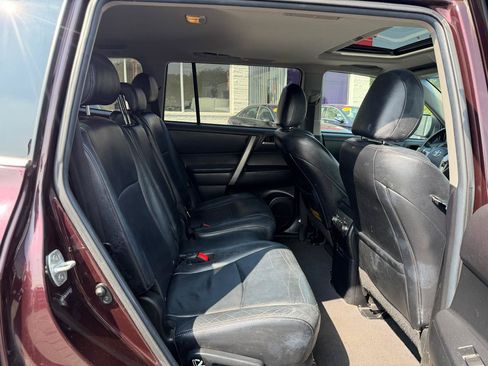 Used 2013 Toyota Highlander SE w/ Protection Pkg AWD/4WD image 17