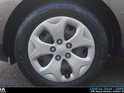 Used 2014 Kia Soul 5dr Wgn Auto Base image 26