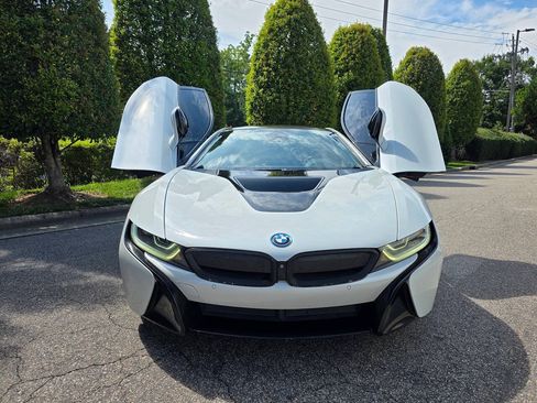 Used 2017 BMW i8 AWD/4WD image 30