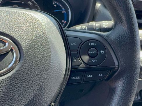 Used 2023 Toyota RAV4 AWD Hybrid image 16
