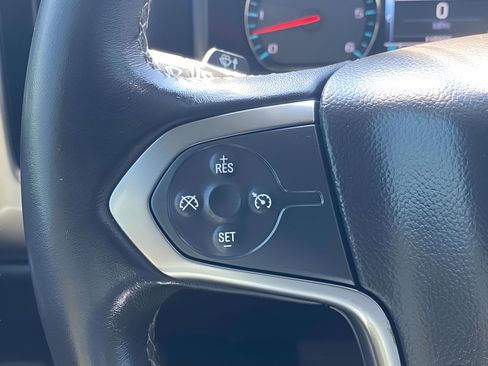 Used 2018 Chevrolet Silverado 1500 LT AWD/4WD image 17