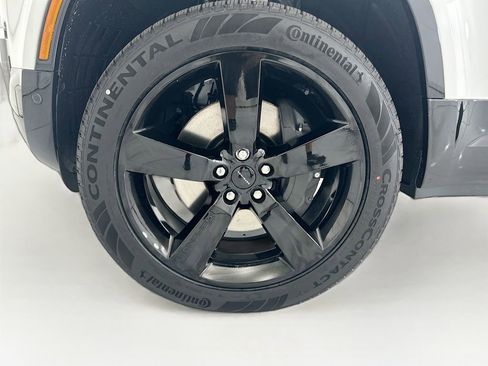 New 2026 Land Rover Defender 110 X-Dynamic SE AWD/4WD image 29