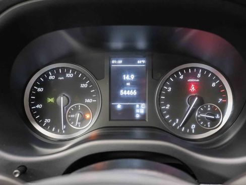 Used 2023 Mercedes-Benz Metris Passenger image 26