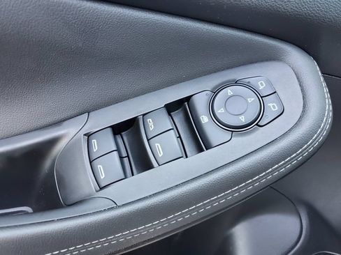 Certified 2024 Buick Encore GX Preferred w/ Comfort Package AWD/4WD image 19