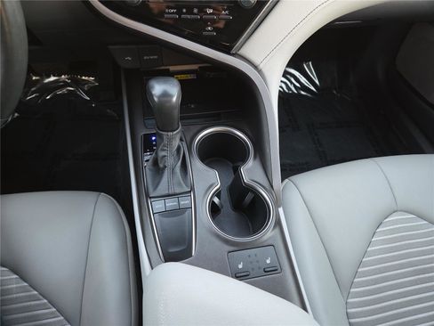 Used 2023 Toyota Camry SE image 22