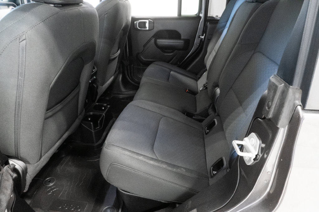 Certified 2023 Jeep Gladiator Sport AWD/4WD image 12
