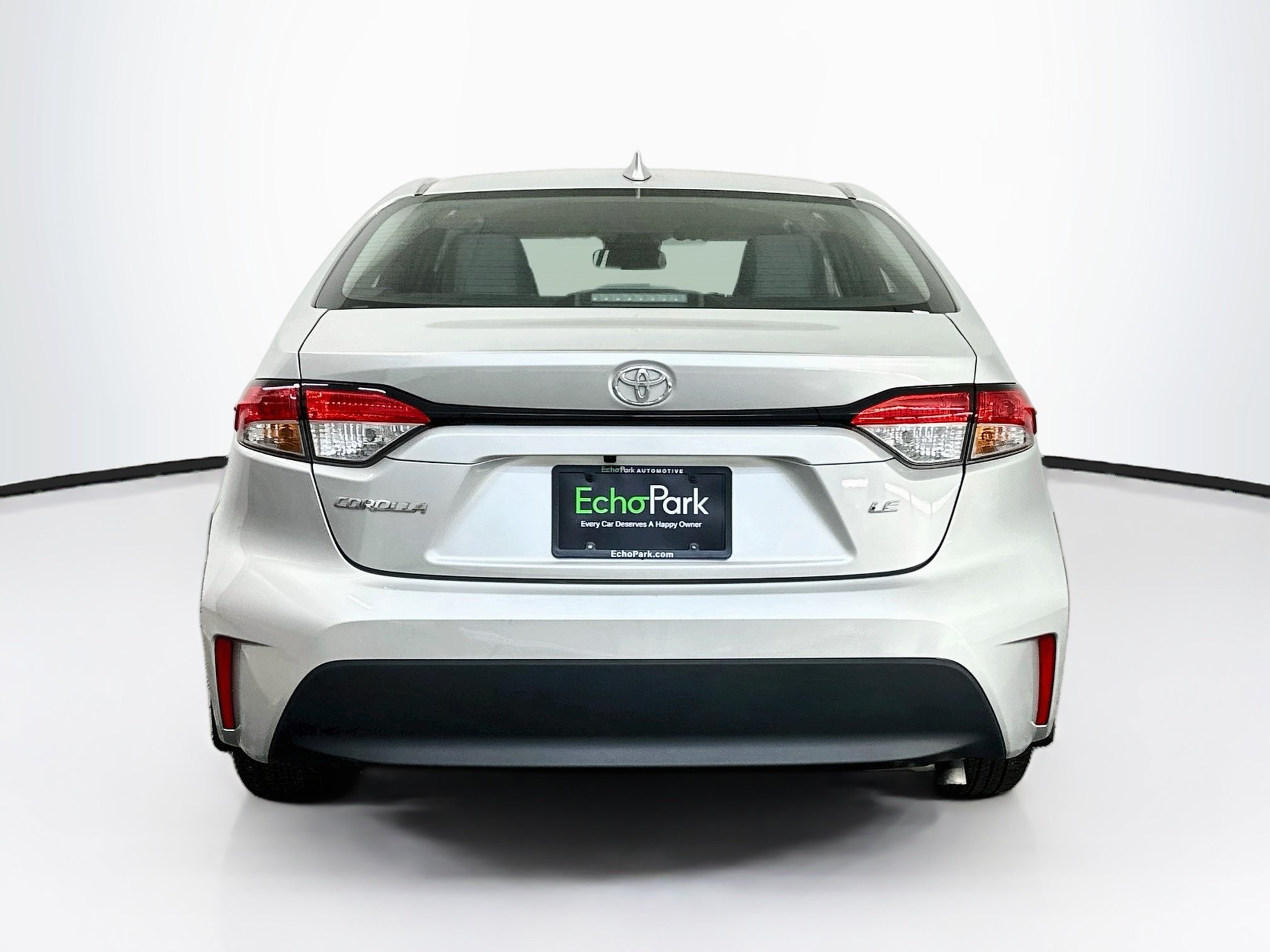 Used 2025 Toyota Corolla LE FWD image 7