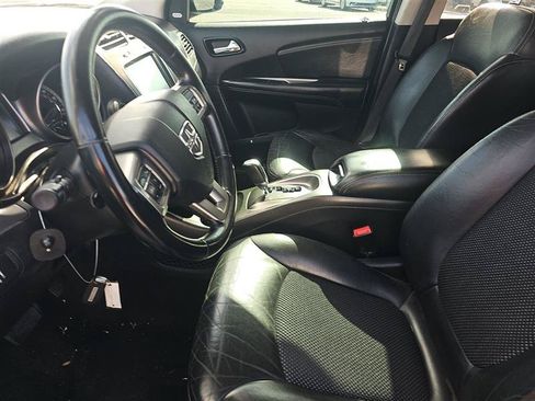 Used 2020 Dodge Journey Crossroad w/ Popular Equipment Group FWD image 4