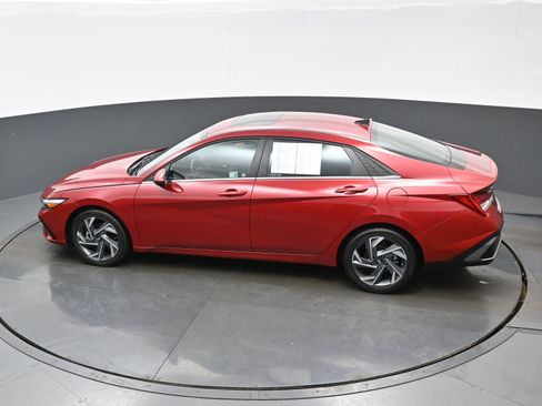 Certified 2025 Hyundai Elantra SEL w/ Cargo Package image 33