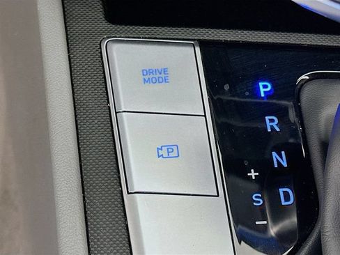 Used 2023 Hyundai Elantra SEL FWD image 18