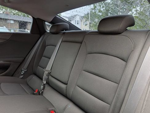 Used 2018 Chevrolet Malibu LT FWD image 20