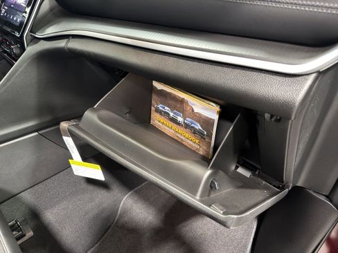 Used 2025 Jeep Grand Cherokee Altitude w/ MOPAR Finishing Package image 17