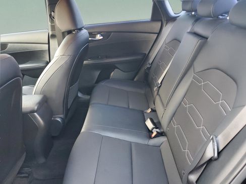 Used 2022 Kia Forte GT-Line image 11