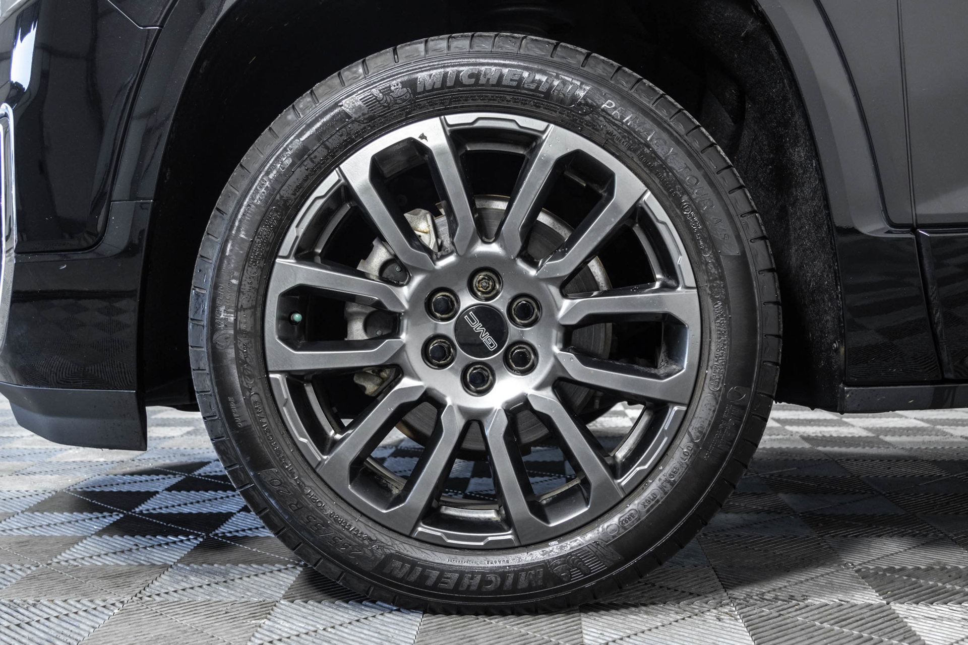 Used 2023 GMC Acadia Denali w/ Black Diamond Edition AWD/4WD image 51