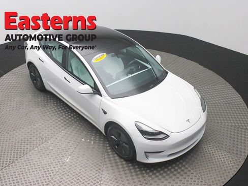 Used 2023 Tesla Model 3 Standard Range RWD image 3