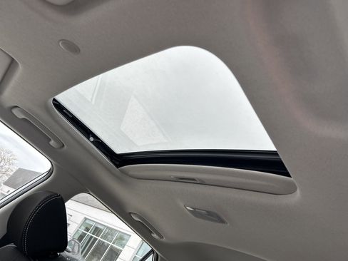 New 2025 Hyundai Venue SEL image 26