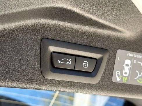 New 2026 BMW X5 xDrive40i w/ M Sport Package image 9