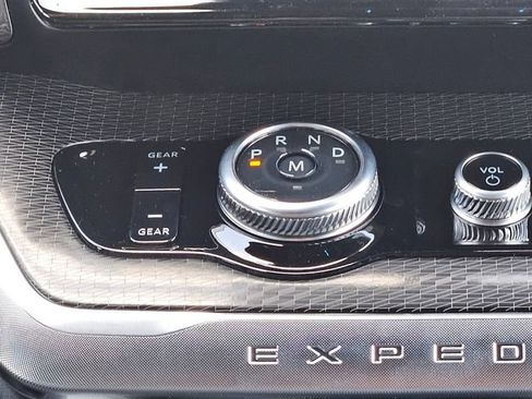 New 2027 Ford Expedition Platinum w/ Stealth Performance Package AWD/4WD image 23