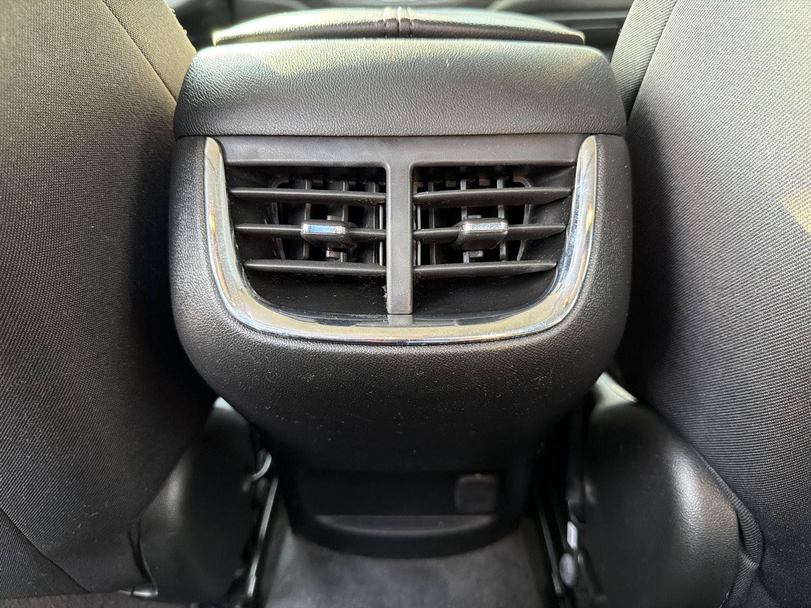 Used 2024 Chevrolet Malibu LT FWD image 36