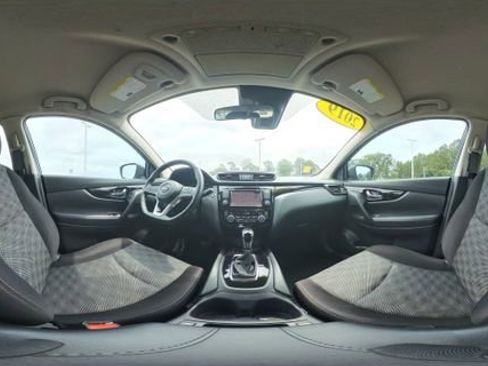 Used 2019 Nissan Rogue Sport SV w/ Technology Package FWD image 22