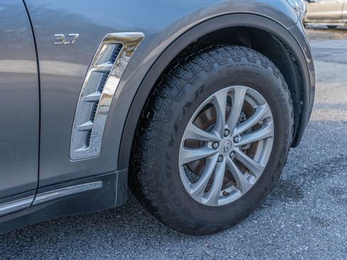 Used 2017 INFINITI QX70 AWD w/ Premium Package image 19