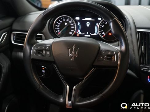 Used 2021 Maserati Levante GranLusso AWD/4WD image 15