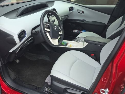 Used 2016 Toyota Prius Three FWD image 5
