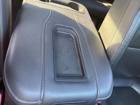 Used 2020 GMC Sierra 1500 SLT w/ SLT Premium Plus Package image 38