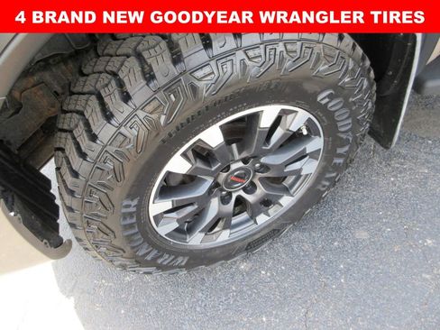 Used 2021 Nissan Titan PRO-4X w/ Pro-4x Convenience Package AWD/4WD image 3