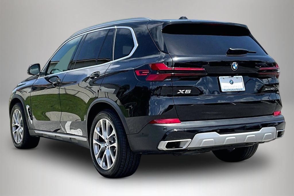 Used 2025 BMW X5 xDrive40i AWD/4WD image 4