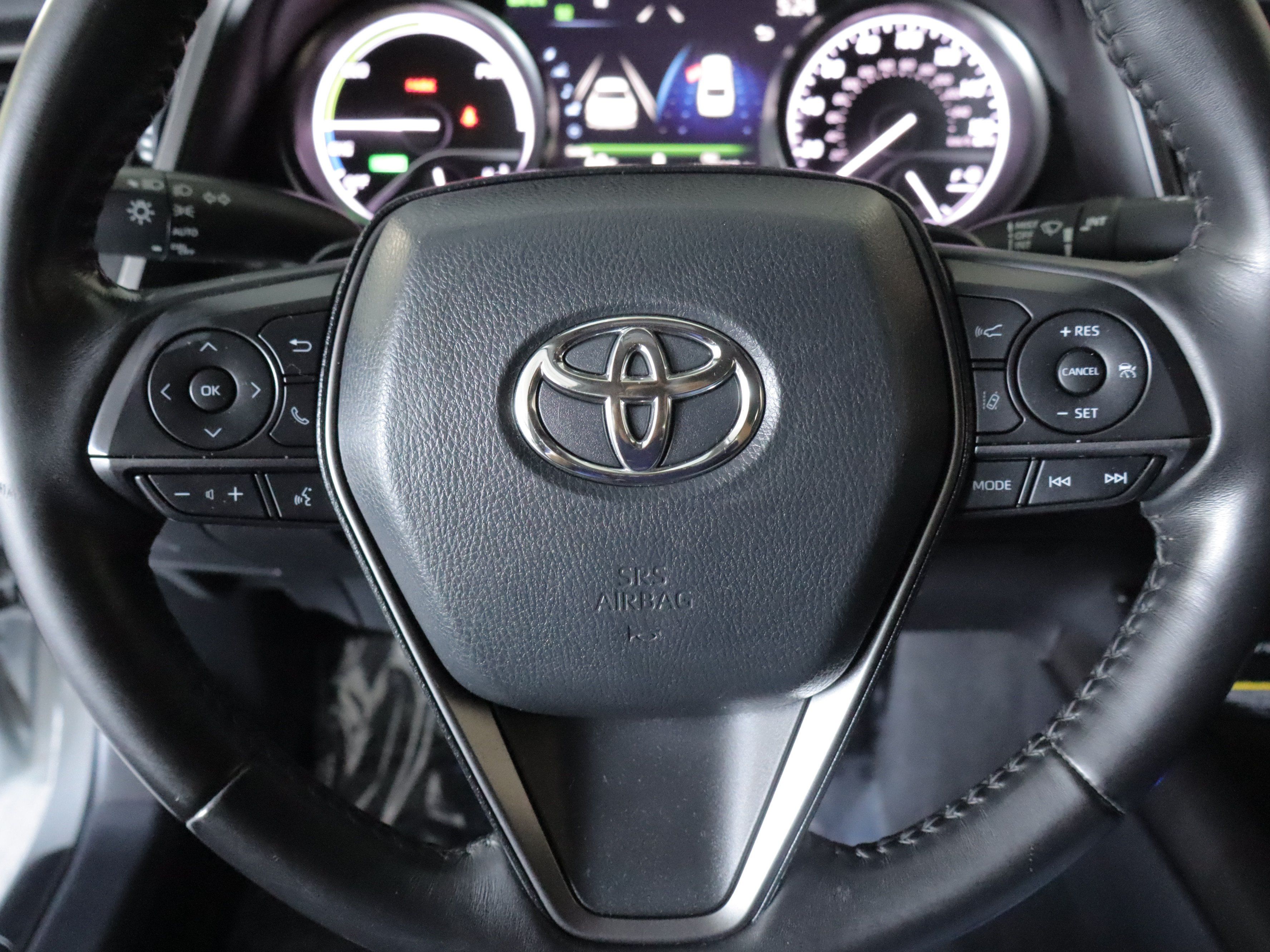 Used 2021 Toyota Camry XSE w/ Cold Weather Package FWD image 13