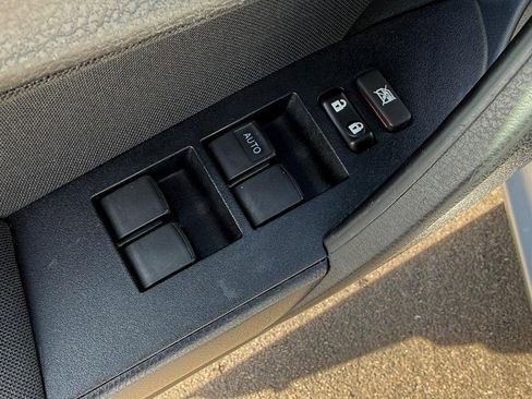 Used 2017 Toyota Corolla LE image 13