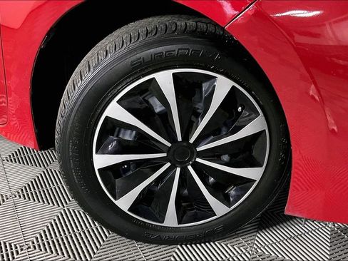 Used 2017 Toyota Corolla LE image 11