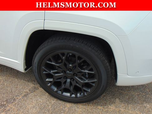 Certified 2025 Jeep Grand Cherokee Summit w/ Adv Protech Group IV AWD/4WD image 19