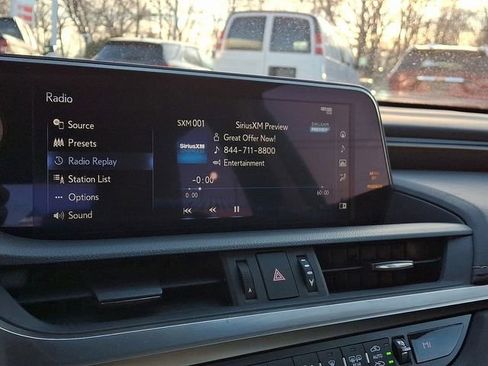 Used 2019 Lexus ES 350 Luxury image 25