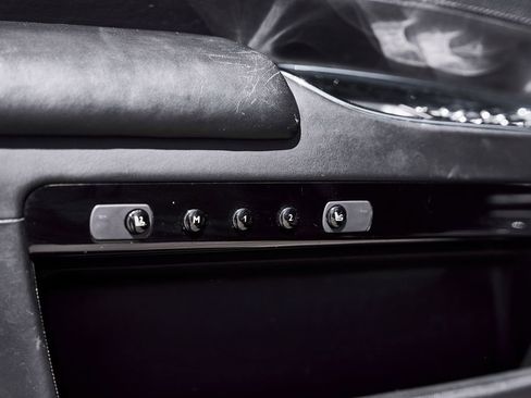 Used 2014 Rolls-Royce Ghost RWD image 38