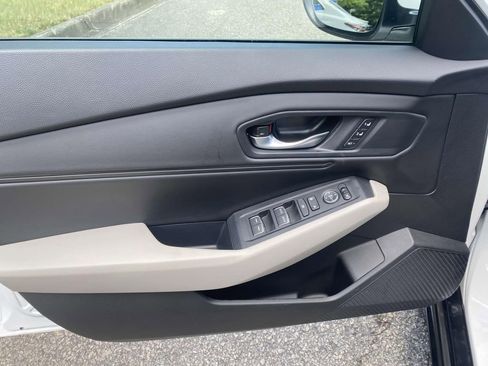 Used 2025 Honda Accord EX-L image 19