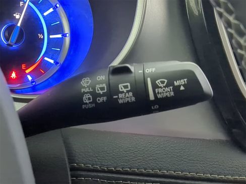 Used 2023 Chrysler Pacifica Touring-L w/ S Appearance Package image 24