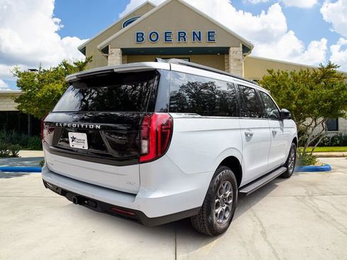 Used 2025 Ford Expedition Max Active RWD image 7