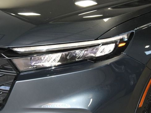 Used 2024 Honda CR-V Sport image 2