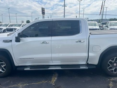 Used 2022 GMC Sierra 1500 SLT w/ SLT Premium Plus Package AWD/4WD image 9