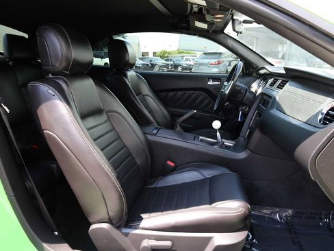Used 2013 Ford Mustang GT RWD image 33