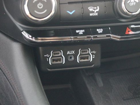 Used 2022 Dodge Durango R/T AWD/4WD image 28